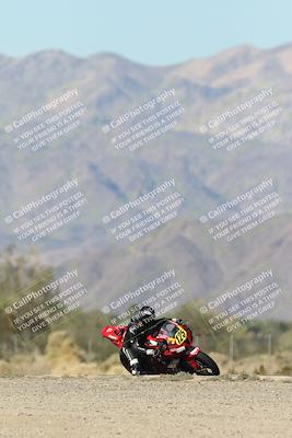 media/Dec-04-2025-Racers Edge (Thu) [[5ebc9f124d]]/3-B Group/1-Session 1 (Turn 7)/